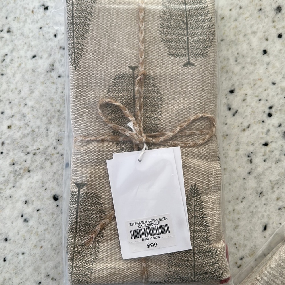 Arhaus Arbor Sage Dinner Napkins (Set of 4) NWT - Picture 5 of 5